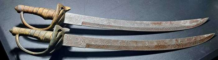 Pirates of the Caribbean: The Curse of the Black Pearl - Movie Promo Skull - Real Swords