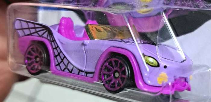 Hot Wheels - Monster High Ghoul Mobile  1:64