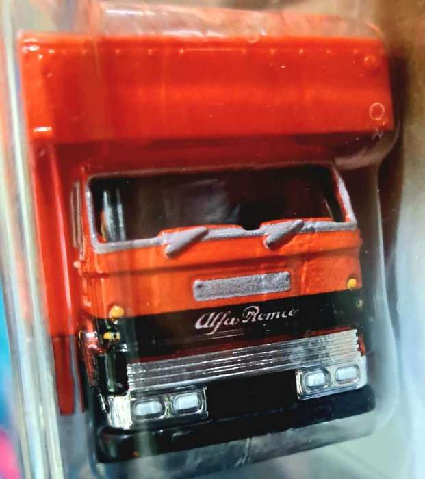 Hot Wheels Premium - Alfa Romeo 155 V6 TI & Alfa Fleet Flyer