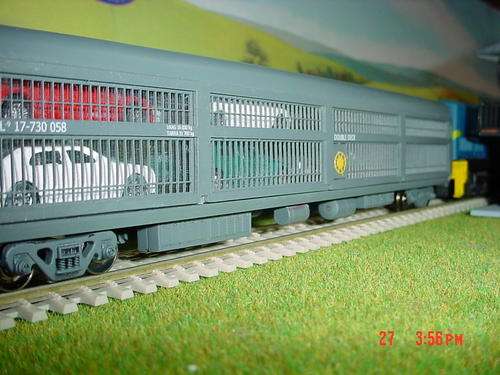 SAR HO: Boxed Model of SCL-9 Car Carrier Wagon including 8 Cars loaded
