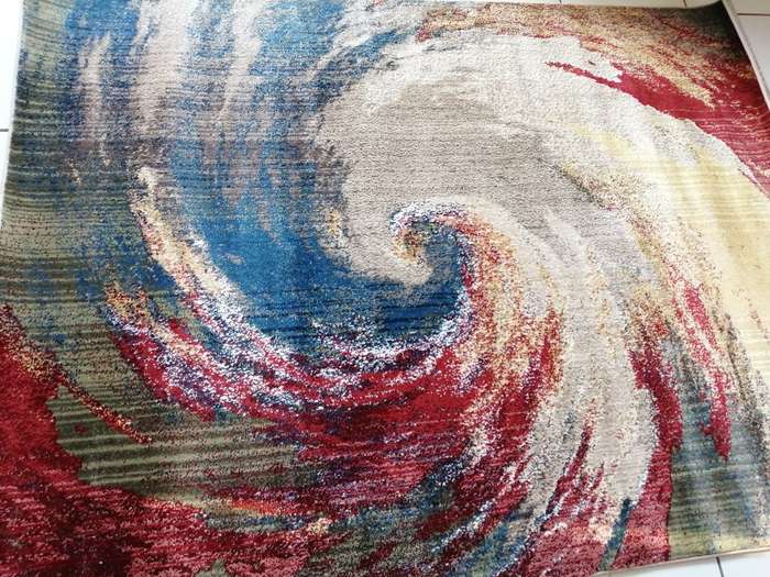Beautiful , Vibrant , Modern , Excellent Quality Moderrn Rug