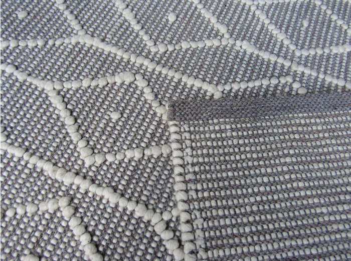 Indian Handmade White & Grey Rug (1.8 x 2.7m)