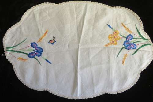 Embroidered tray cloth