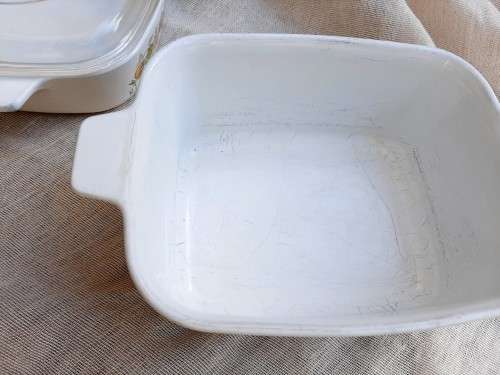 Corningware cornflower - P-4-11 quart - no lid - scratched