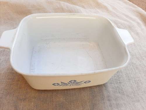 Corningware cornflower - P-4-11 quart - no lid - scratched