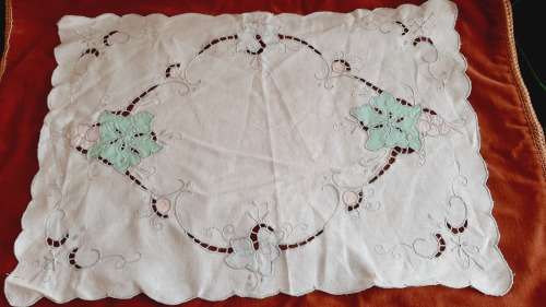 Cotton embroidered tray cloth - 46 x 32 cm