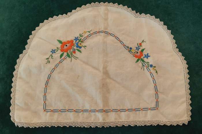 Embroidered tea cosy cover 37 x 27cm