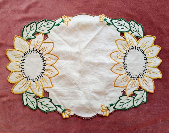 Linen embroidered tray cloth - sun flowers 29 x 42 cm