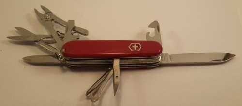 Victorinox -Deluxe Tinker Swiss Army Knife Red   Scales
