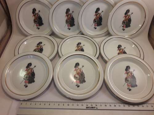 10 John Dewar & son White Label small plates size 12cm