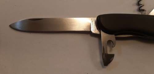 Victorinox Swiss Army Knife 111 mm  Nomad older model blades have been sharpend