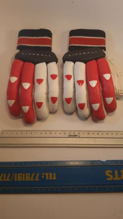 Children/Youth Criket gloves Bellingham and Smith  Youth Batting Gloves