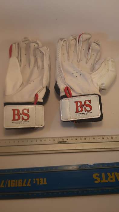 Children/Youth Criket gloves Bellingham and Smith  Youth Batting Gloves