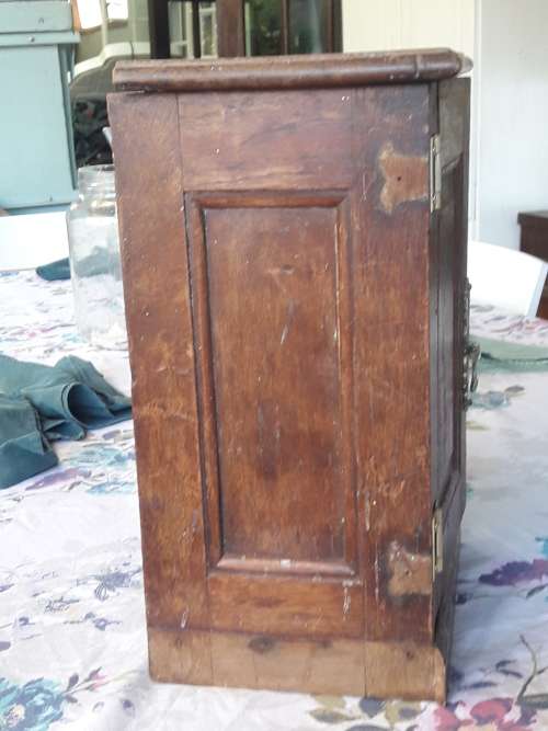 Very small cupboard