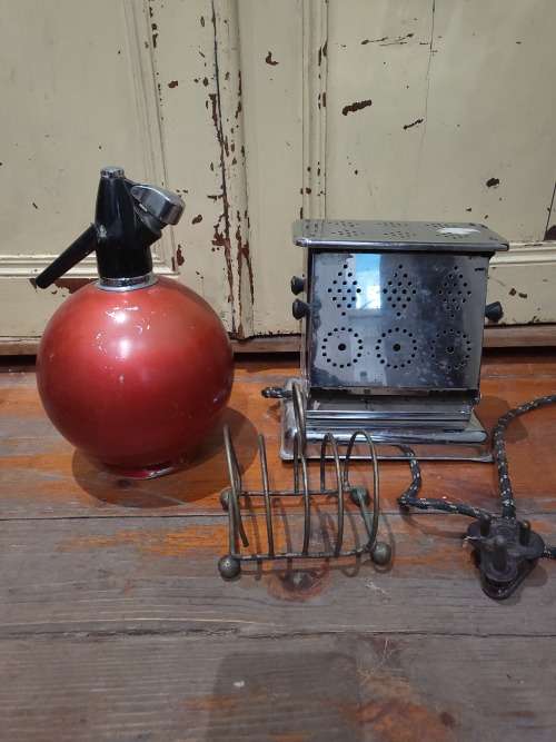 Retro kitchen lot
