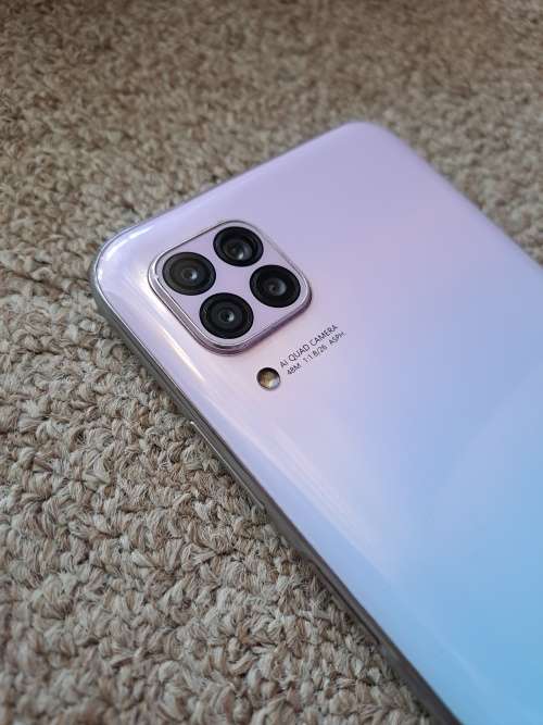 Huawei P40 lite 128gb dual sim, with 40w fast charging cable