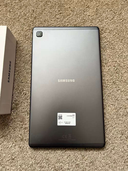 Samsung tab a7 lite 8.7inch wifi 32gb 3gb ram with box and cable still like new without pop