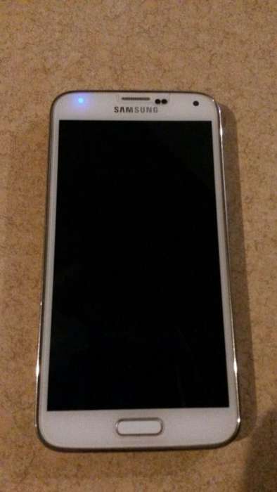 Samsung Galaxy S5 Smartphone