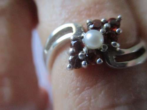 925 Sterling Silver  Pearl and Garnets  Ring