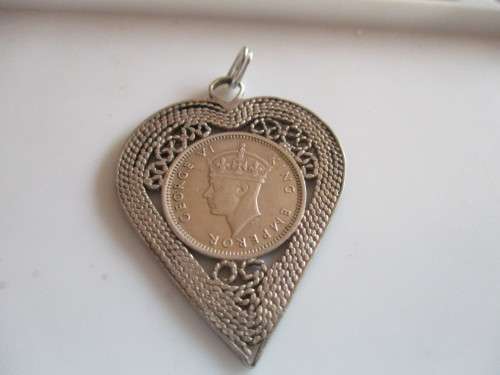 Coin 1940 George VI Sterling Silver -3d Southern Rhodesia [Zimbabwe ]