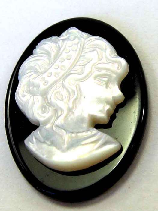 20.00 x 15.00 mm Oval Shell Cameo on Black Onyx , T.W. 9.13ct.