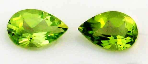 1 Lot , 2 Pieces of 6.00 x 4.00 mm Pear cut  Peridots, T. W. 0.97 ct.