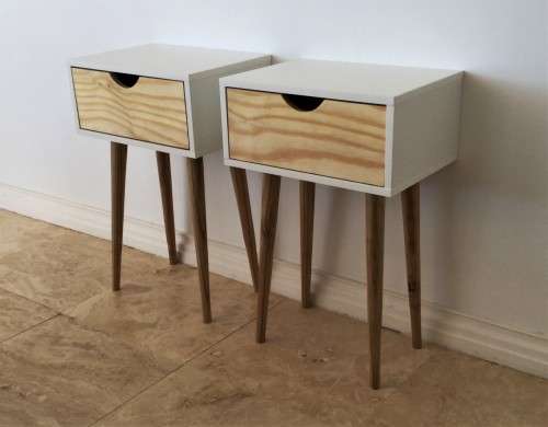 MID CENTURY MODERN, ONE DRAWER WOODEN SIDE TABLE!! *RETAILS FOR R1699*