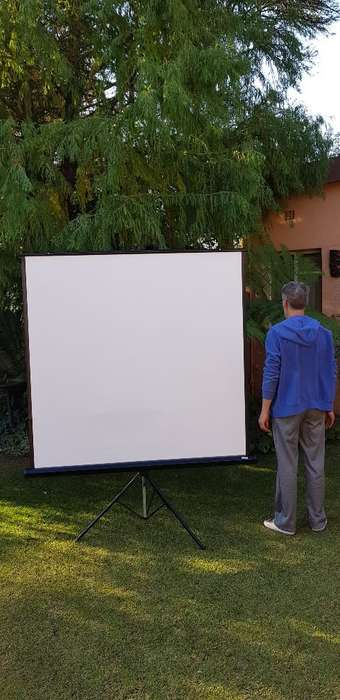 Large Adjustable Projector Screen 160 X 166