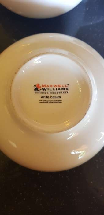 41 Piece Maxwell Williams dinner and tea/coffee set plus extra Tea/Coffee pot