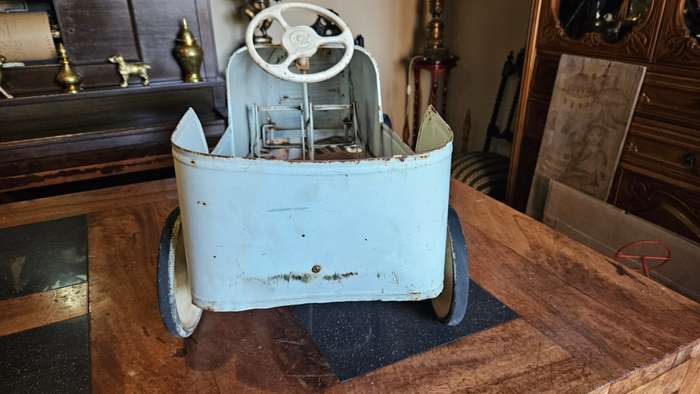Vintage 1950`s Pedal Car
