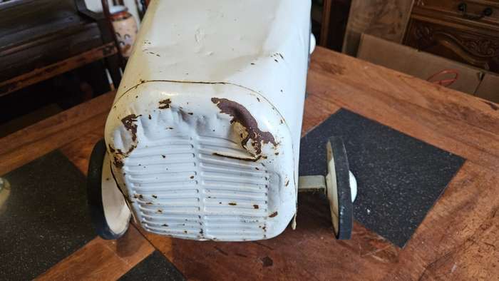 Vintage 1950`s Pedal Car