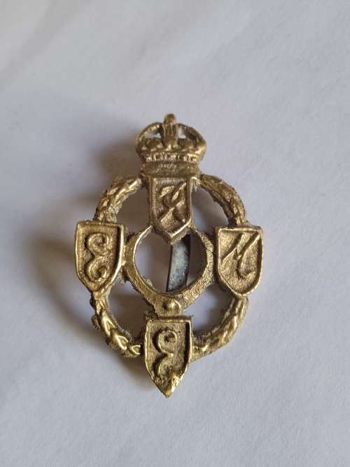 Royal Electrical and Mechanical engineers badge