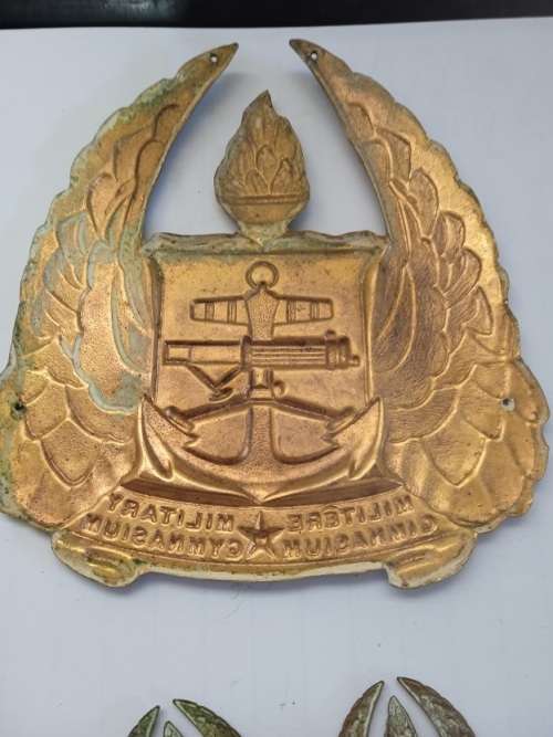 Military Gymnasium brass plaque and 2 x badges