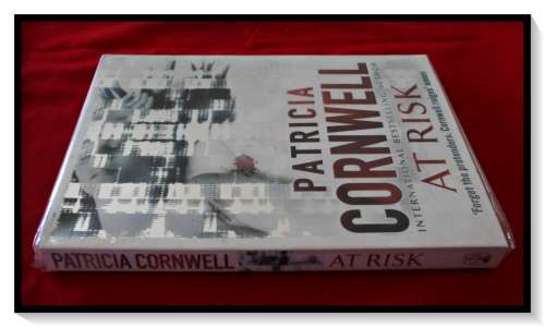 PATRICIA CORNWELL: At Risk - LARGE SOFTCOVER - Crime Fiction - Little Brown - Excellent Cond*