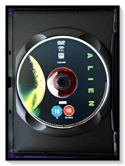 ALIEN - The First ALIEN MOVIE - 1979 - SCI-FI HORROR - DVD - Disc & Cover in Mint Condition*****