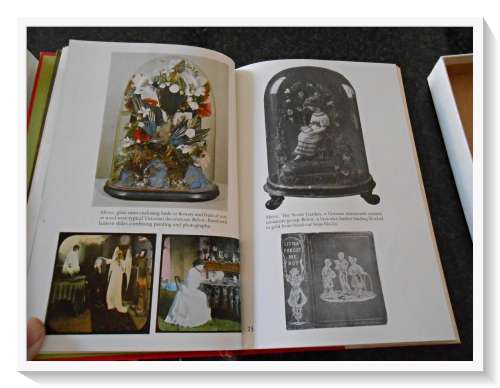 The Saturday Book - ISSUE Nr. 30 - Hutchinson - 1970 - First Edition in Original Box - Very Good Con
