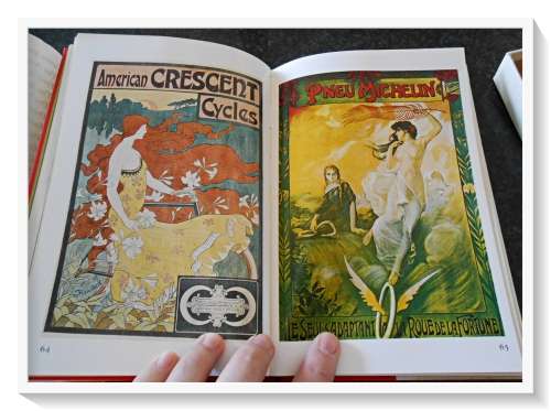 The Saturday Book - ISSUE Nr. 30 - Hutchinson - 1970 - First Edition in Original Box - Very Good Con