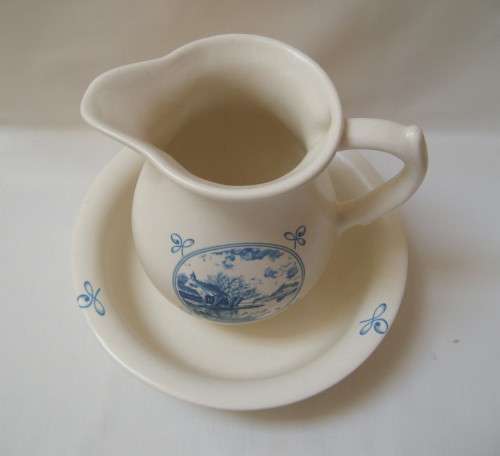 VINTAGE CRESCENT POTTERIES ORNAMENTAL 'DELFTWARE' SMALL WASHSTAND EWER & BASIN