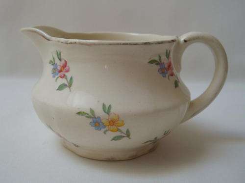 VINTAGE ALFRED MEAKIN FLORAL CREAMER c1930's