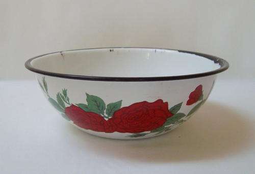 VINTAGE FLORAL ENAMELWARE BOWL