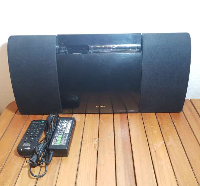 SONY WALL MOUNTABLE HOME SOUND SYSTEM WITH `iPhone` DOCKING STATION.