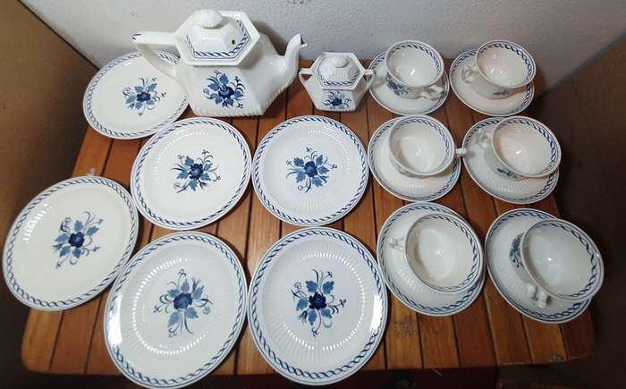 RARE & AUTHENTIC `BALTIC ADAMS- ENGLAND` 20piece REAL ENGLISH IRON STONE TEA SET.
