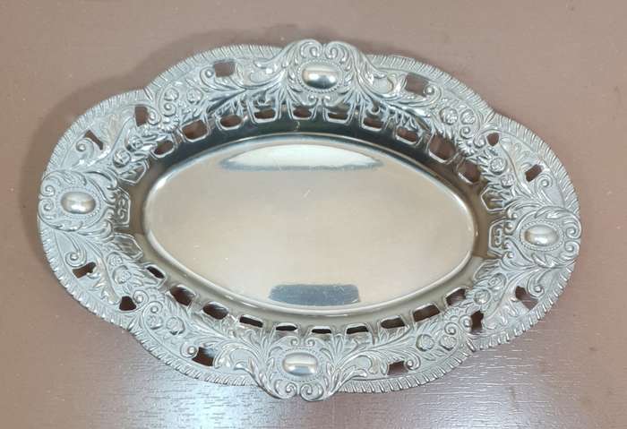 Luxury very ornate Silver Plated brand new snack tray / dish.