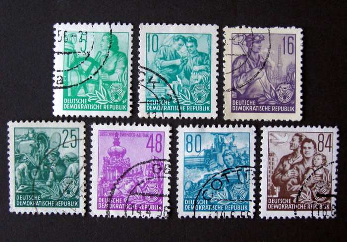 EAST GERMANY - 5-Year Plan Definitive (Design in tiny dots) 1953