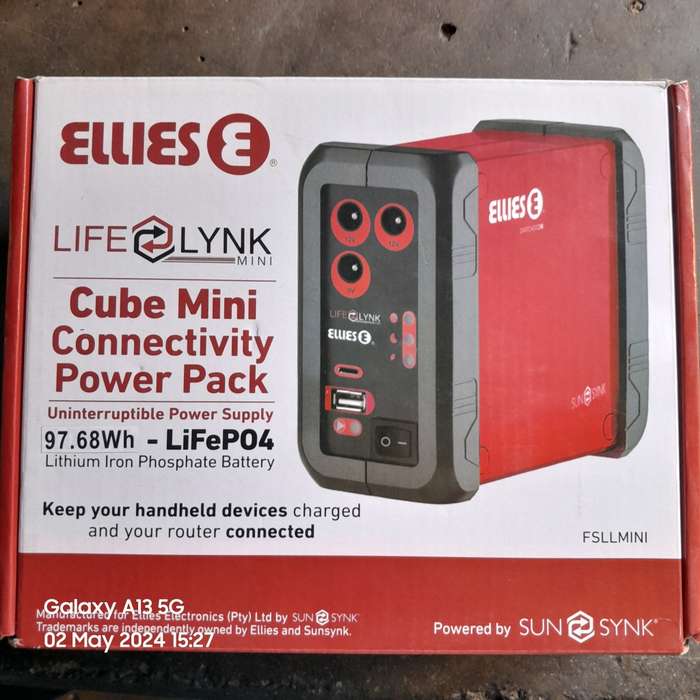 ELLIES  CUBE MINI CONNECTIVITY POWER PACK
