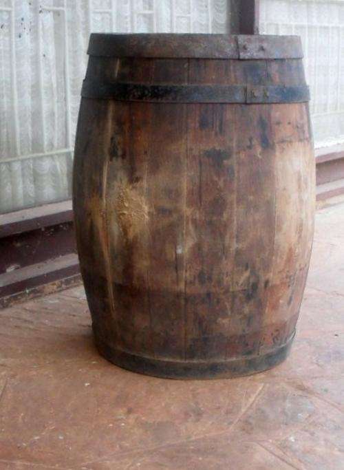 LARGE WINE BARREL