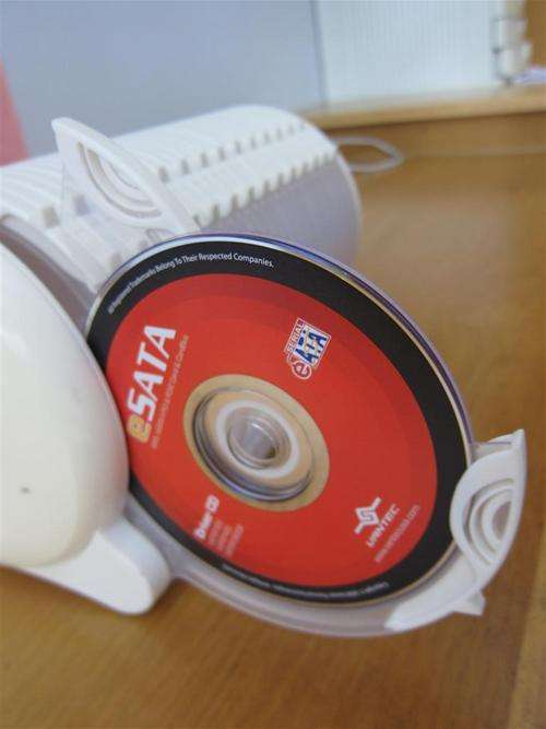 DVD & CD Shuttle Takes 58 Disks - Storage POD