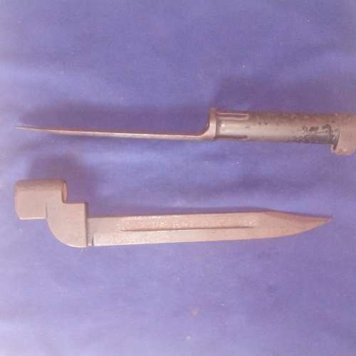 2 X BAYONETS