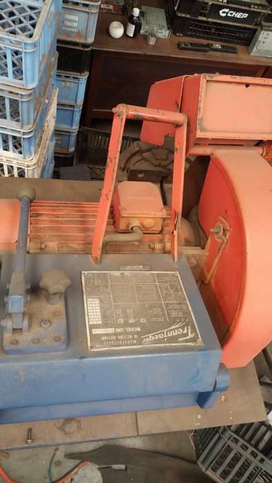 TRENNJAEGER CUT OFF SAW - VALUED AT R20 000