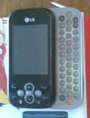 LG KS360 Cell Phone, complete.